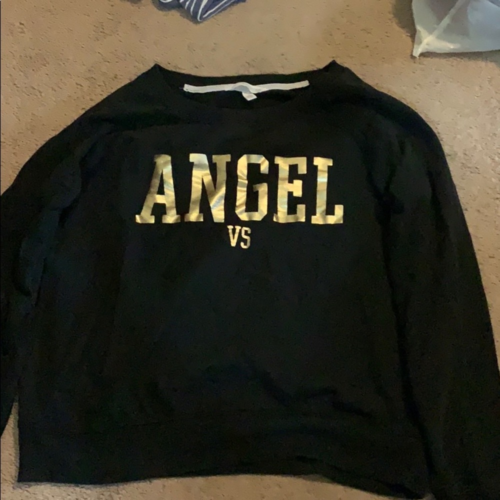 Pull over sweatshirt